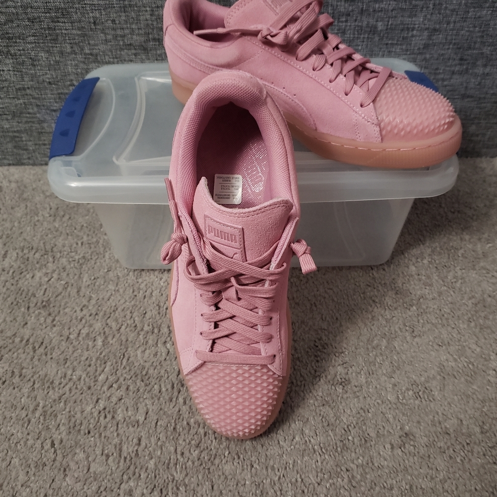 Dusty Rose Suede Puma's